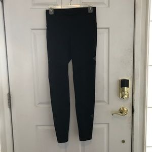 Black Old Navy Go Active cut out black leggings M